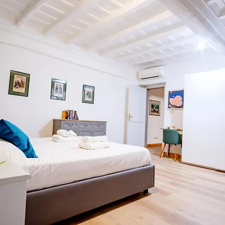 Elegantis Monti * Róma