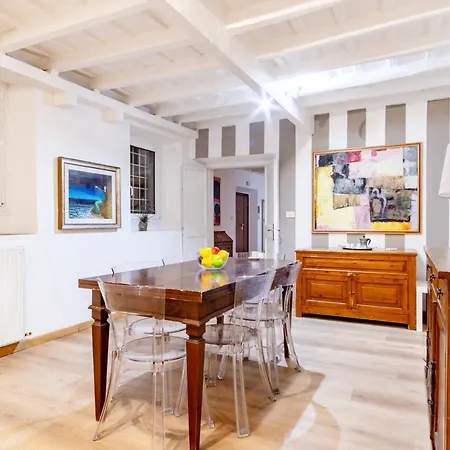 Elegantis Monti Apartman *